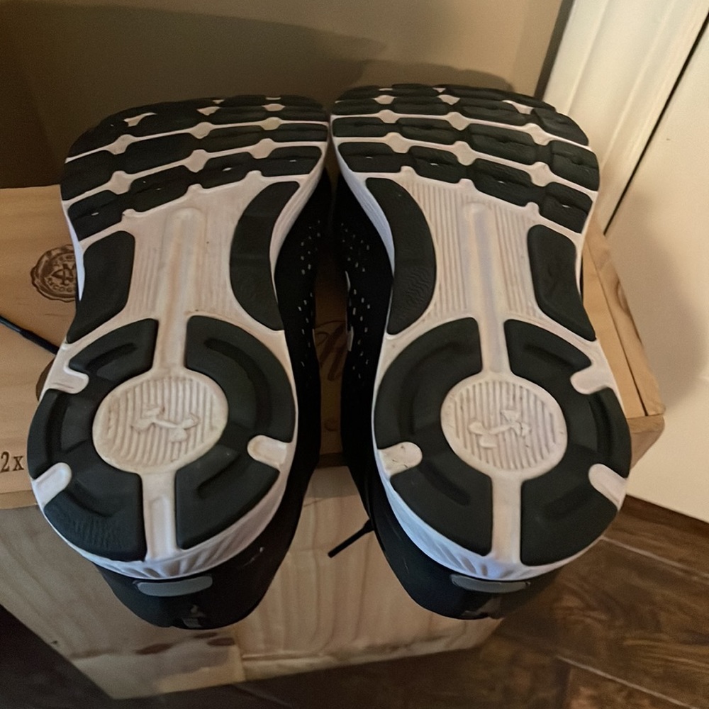 Under Armour Bandit 4 Charger Tennis Shoes - Picture 6 of 10